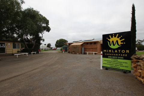 Minlaton Caravan Park - St Kilda Accommodation 0