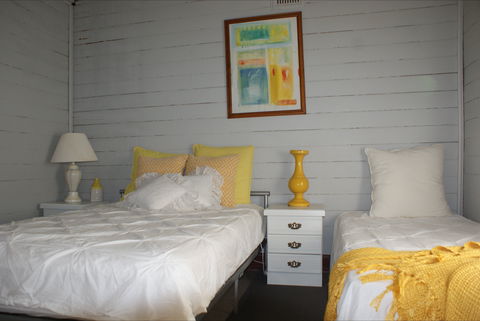 Moonan  Cottage - St Kilda Accommodation 2