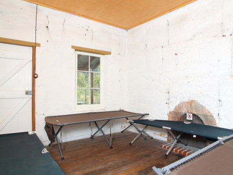 Nil Desperandum - St Kilda Accommodation 1