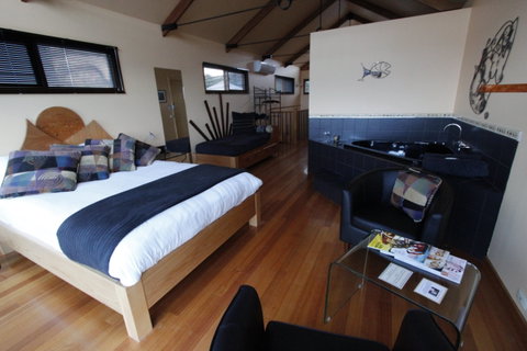 Ocean Inlet At Fairhaven - St Kilda Accommodation 2