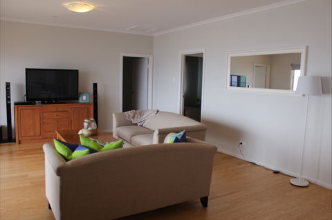 Pelican Place - St Kilda Accommodation 2