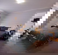 Starline Alpaca Farm Stay - St Kilda Accommodation