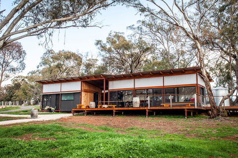 Strawhouse - St Kilda Accommodation 1
