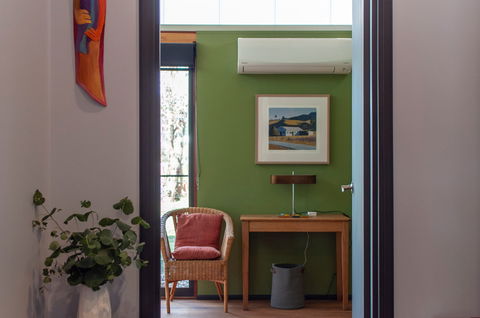 Strawhouse - St Kilda Accommodation 2