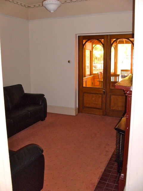 The White House, Carcoar - St Kilda Accommodation 1