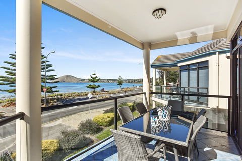 63 Franklin Parade - St Kilda Accommodation 0