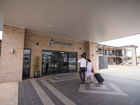 Aastro Dish Motor Inn - St Kilda Accommodation 0