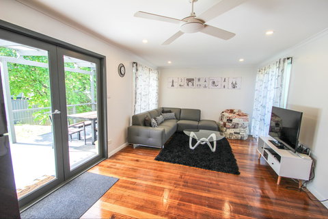 Bianconero - St Kilda Accommodation 0