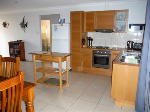 Bowsprit - St Kilda Accommodation 0