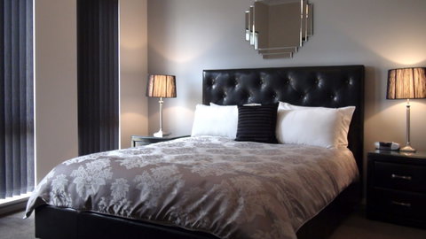 Casavino Luxury Villas - St Kilda Accommodation 0