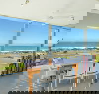 Chiton on the Rocks - Breathtaking Panoramic Coastal Views - St Kilda Accommodation