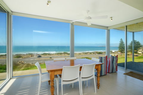 Chiton On The Rocks - Breathtaking Panoramic Coastal Views - St Kilda Accommodation 0