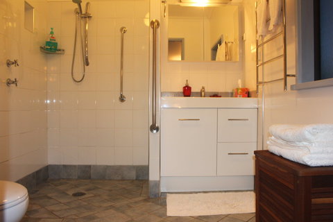 Clyde Cottage - St Kilda Accommodation 0