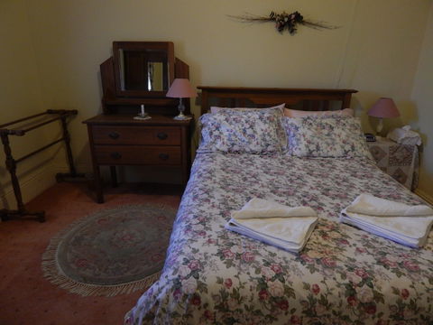 Croll Cottage - St Kilda Accommodation 2