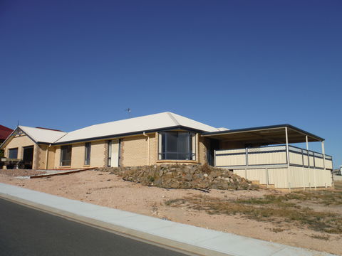 Deck To Sea - St Kilda Accommodation 2