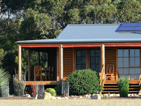 Eleanor River Homestead - St Kilda Accommodation 2