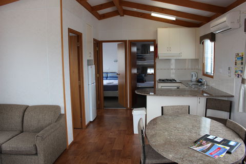 Golden Terrace Holiday Park - St Kilda Accommodation 2