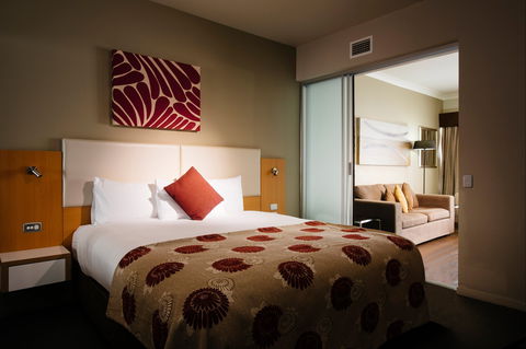 Grand Hotel And Apartments Townsville - St Kilda Accommodation 1