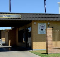 Hilltop Motel - St Kilda Accommodation