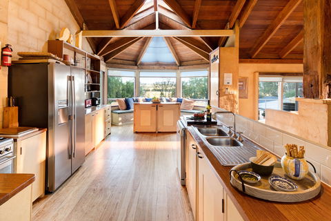 I Villini Estate - St Kilda Accommodation 2