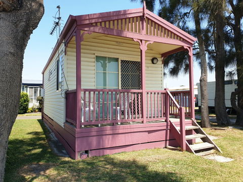 Jettys By The Lake - St Kilda Accommodation 0