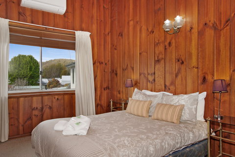 Le Chateau - St Kilda Accommodation 2