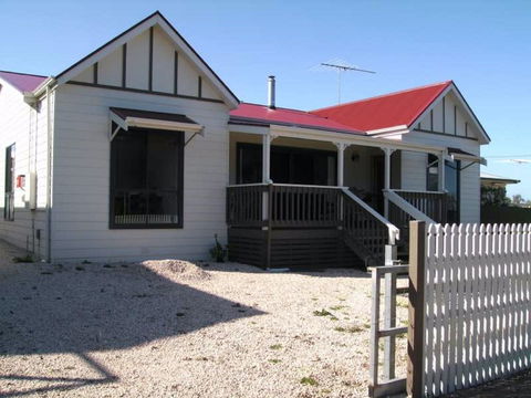 Marie's Cottage - St Kilda Accommodation 0