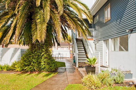 Middle Sea - St Kilda Accommodation 1