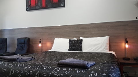 Motel24seven And Apartments - St Kilda Accommodation 1