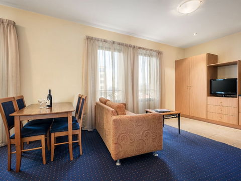 Quest Savoy - St Kilda Accommodation 2