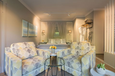 Sailaway Beach House - St Kilda Accommodation 0