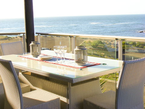 Shearwaters Apartment - St Kilda Accommodation 0