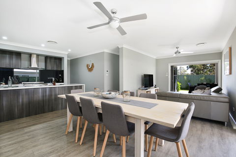 Wowly Waters - St Kilda Accommodation 2