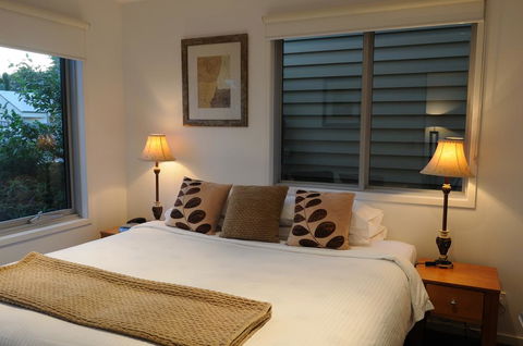 The Victoria Port Fairy - St Kilda Accommodation 3
