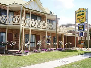 Victoria Lake Holiday Park - St Kilda Accommodation 0