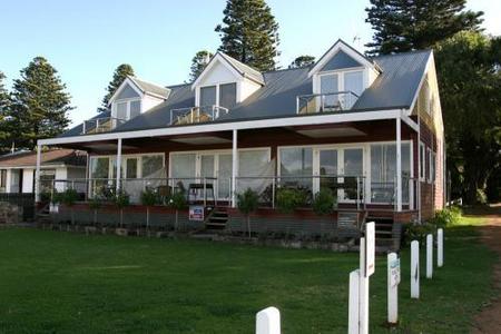 Johanssons Perch - St Kilda Accommodation 0