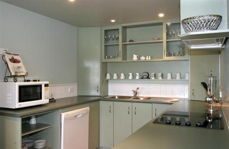 Johanssons Perch - St Kilda Accommodation 1