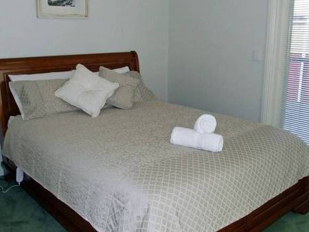 Johanssons Perch - St Kilda Accommodation 4