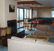 Trackers Mountain Lodge - St Kilda Accommodation