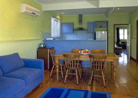 Cliffs Cottage - St Kilda Accommodation 5
