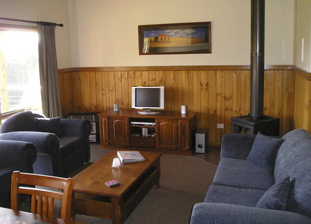 Birchwood Retreat Country Cottages - St Kilda Accommodation 5