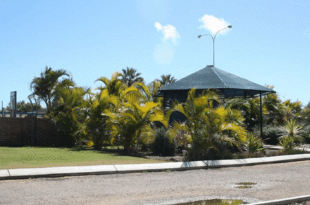 Carnarvon Central Apartments - St Kilda Accommodation 1