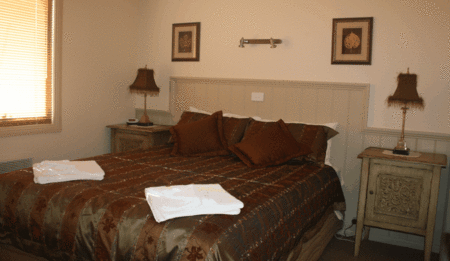 Autumn Affair Cottages  - thumb 4