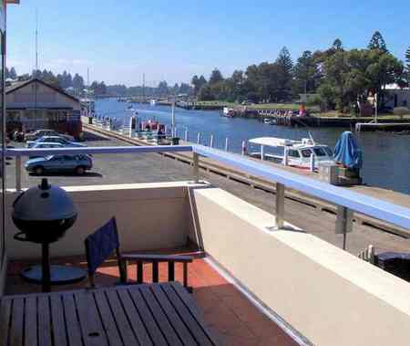 Dockside Waterfront Indulgence - St Kilda Accommodation 2