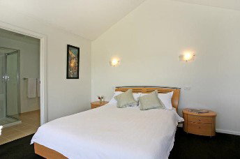 A River Bed - St Kilda Accommodation 2
