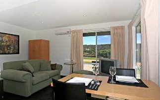A River Bed - St Kilda Accommodation 3