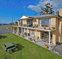 Bichenos Ocean View Retreat - St Kilda Accommodation