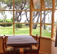 Anchlia Waterfront Cottage - St Kilda Accommodation