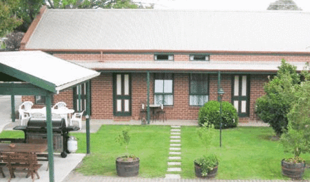 Mansfield Travellers Lodge - St Kilda Accommodation