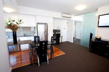 Honeysuckle Executive Apartments - St Kilda Accommodation 3